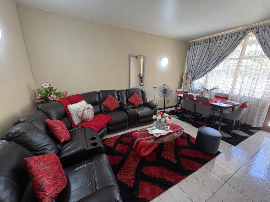2 Bedroom Property for Sale in King Williams Town Central Eastern Cape